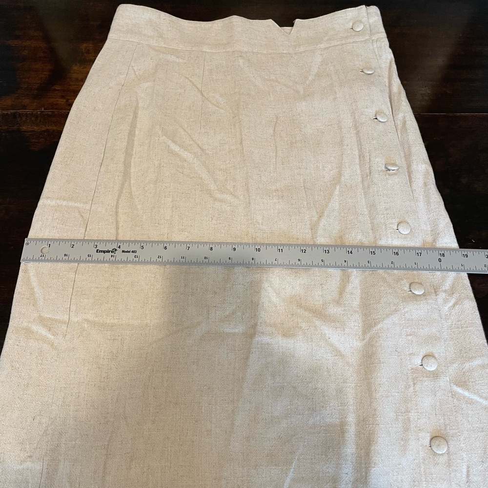 Chic Beige Button-Down Midi Skirt - image 4